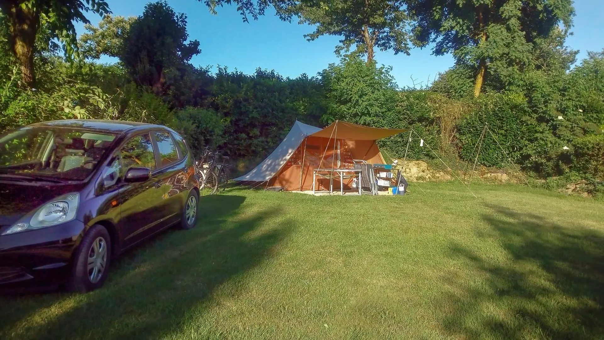 Camping Les Rives De Vilaine - Proche Barrage D'Arzal - Calme Et Nature Férel Campingplads