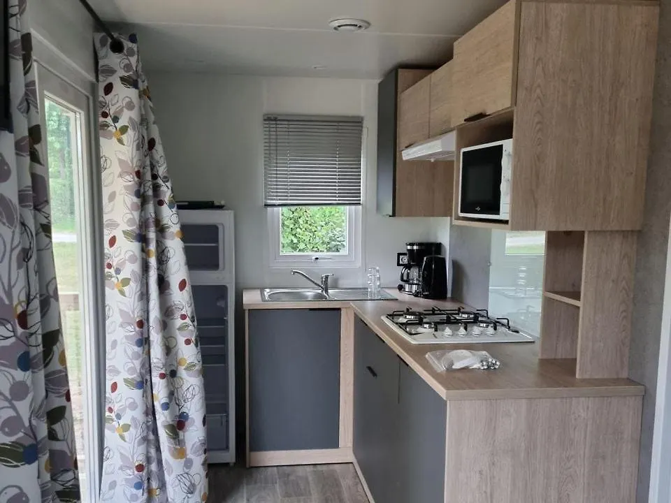 Camping Les Rives De Vilaine - Proche Barrage D'Arzal - Calme Et Nature Férel Campingplads